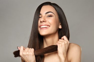 Kobieta - zdrowe, mocne włosy