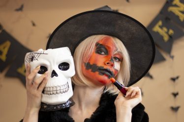 Makijaż na Halloween charakteryzacja
