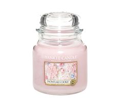 Yankee Candle Świeca zapachowa średni słój Snowflake Cookie 411g