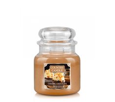 Country Candle – Średnia świeca zapachowa z dwoma knotami Caramel Chocolate (453 g)