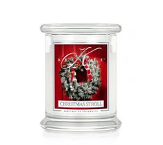 Kringle Candle średnia świeca zapachowa z dwoma knotami - Christmas Stroll (411 g)
