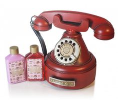 Pokhara – Vintage Red Telephone zestaw balsam do ciała 85ml + żel pod prysznic 85ml (1 szt.)