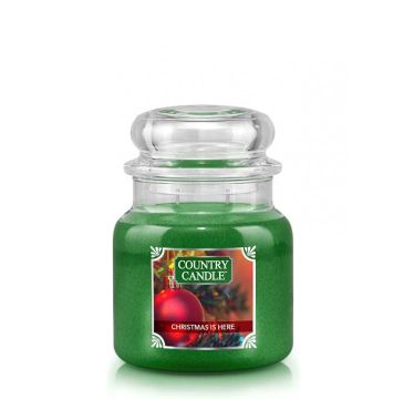 Country Candle średnia świeca zapachowa z dwoma knotami - Christmas Is Here (453 g)
