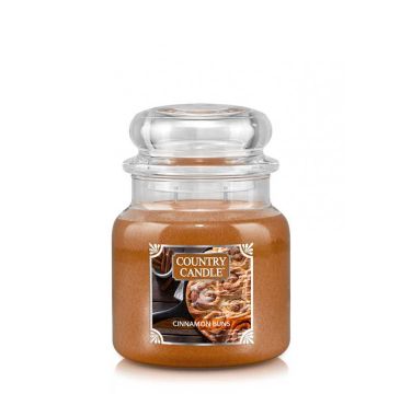 Country Candle średnia świeca zapachowa z dwoma knotami - Cinnamon Buns (453 g)