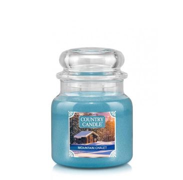 Country Candle średnia świeca zapachowa z dwoma knotami - Mountain Chalet (453 g)