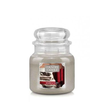 Country Candle średnia świeca zapachowa z dwoma knotami - Warm and Fuzzy (453 g)