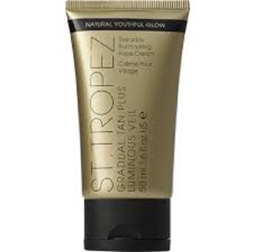 ST. TROPEZ Gradual Tan Plus Luminous Veil stopniowo opalający krem do twarzy z efektem rozświetlania 50ml